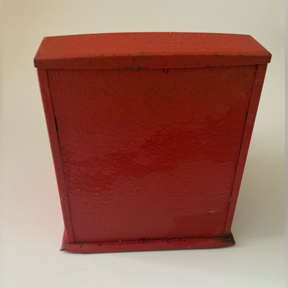 Vintage Red Toy Cash Register - Picture 8 of 12